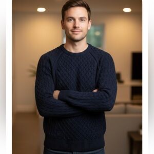 NWOT Vince. Men's Navy Luxury Wool and Cashmere Crewneck Sweater NOWT